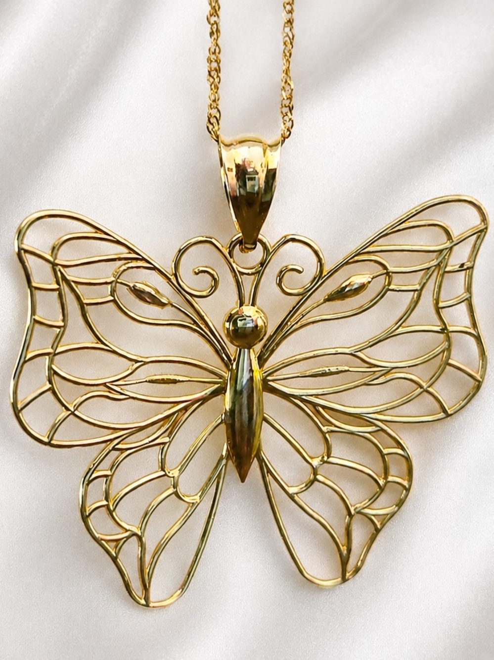 14K Gold Filigree Butterfly Pendant Necklace | 18" Chain | Delicate Openwork But